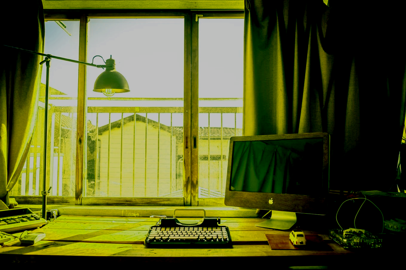 top_image_3.png